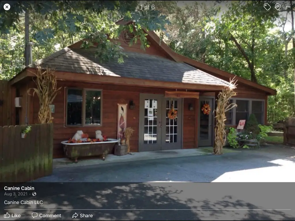 Canine Cabin LLC