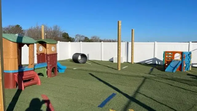 Farmer Pup’s Playhouse